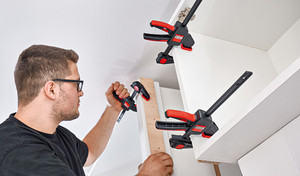 BESSEY_EZR/EZR_work_man_woodc75_1